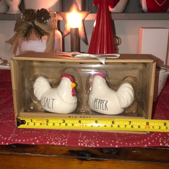 Rae Dunn SALT & PEPPER Shakers (Farmhouse Chickens) - Picture 5 of 6